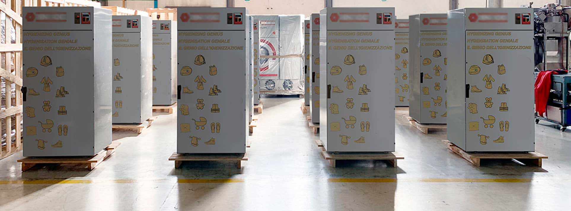 La Marina Italiana desinfecta sus mascarillas con los armarios de ozono de las tintorerías UrbanClean